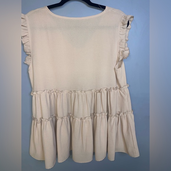 SHEIN Top - Picture 2 of 4